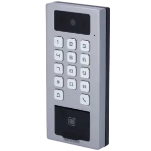 HIKVISION - Control de acceso con cámara IP65 IK09 - Huella, tarjeta MF DESFire, QR y PIN - 10.000 (DS-K1T502DBFWX-C)